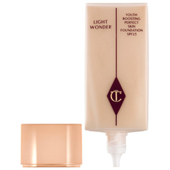 Charlotte Tilbury Lehký tekutý make-up Light Wonder (Foundation) 40 ml Odstín 4 Fair woman