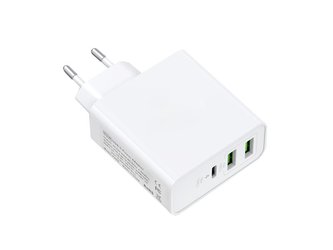 Nabíječka USB s podporou rychlonabíjení GETI GFC2AC 2x USB-A, 1x USB-C