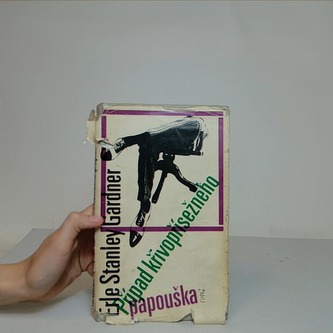 Případ křivopřísežného papouška