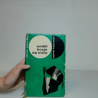 Anděl hraje na violu