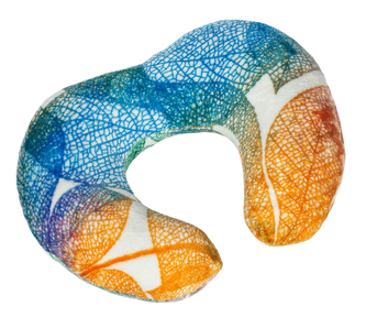 Polštářek cestovní podkova - oranžové listy - 30x35 cm