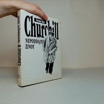 Churchill nepoddajný život