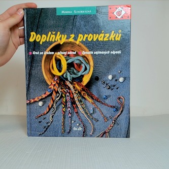 Doplňky z provázků