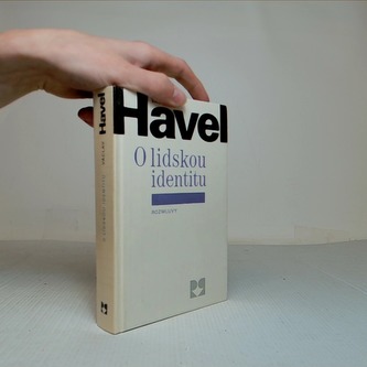 O lidskou identitu