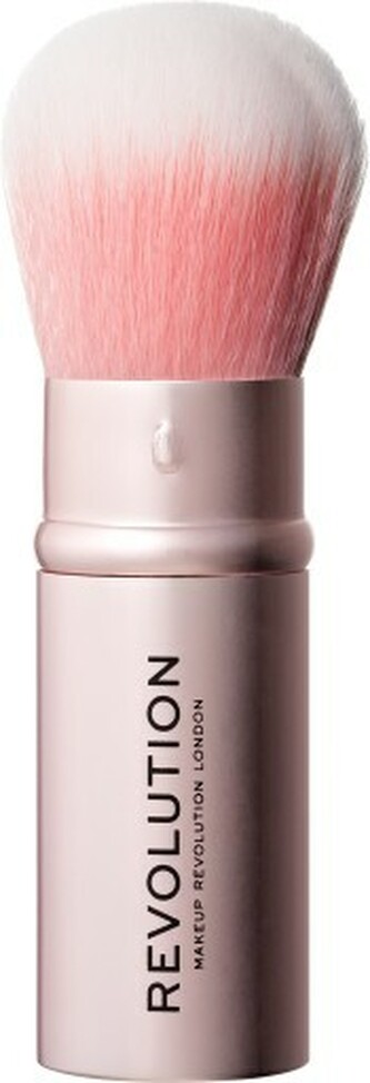 Revolution Štětec na tvář Create Retractable Kabuki Brush woman