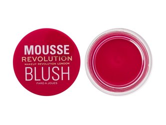 Revolution Tvářenka Mousse Blush 6 g Odstín Juicy Fuchsia Pink woman