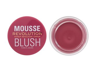 Revolution Tvářenka Mousse Blush 6 g Odstín Blossom Rose Pink woman