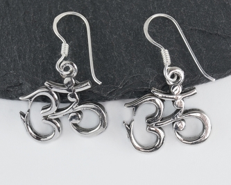 Stříbrné visací náušnice ÓM - široký