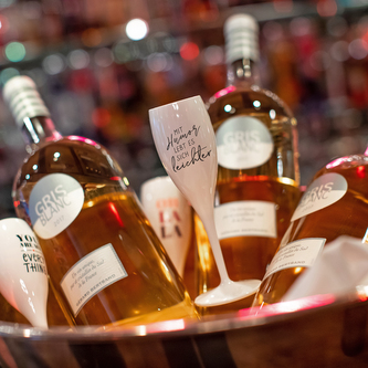 CHEERS NO.1 Mit Humor lebt es leichter, sklenice na sekt 100ml KOZIOL, bílá