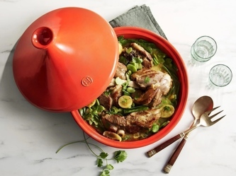 Tajine hrnec s poklicí na vaření, dušení, pečení 32 cm červený Emile Henry