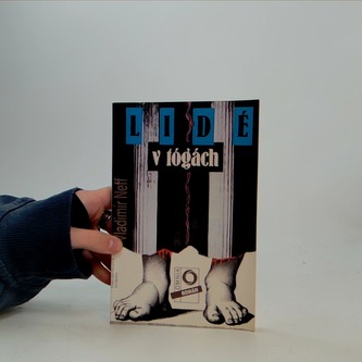 lidé v tógách