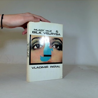 Mladý muž & bílá velryba