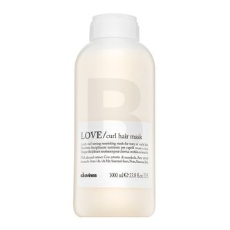 Vlasová kosmetika  v naší nabídce nese jména těch nejslavnějších kadeřnických značek. Masky na vlasy značky Davines z kolekce Essential Haircare byly vytvořeny pro vlnité a kudrnaté vlasy speciálně pro ženy. Tento kadeřnický zázrak má objem 1000 ml.