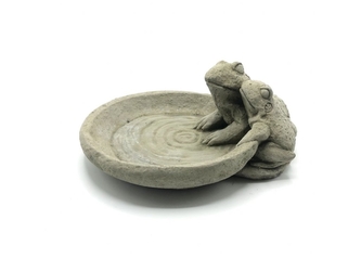 Zahradní betonová dekorace - Pítko pro ptáky - žabáci