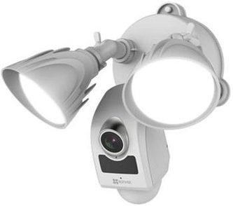 Kamera Ezviz LC1 IP, s osvětlením a alarmem