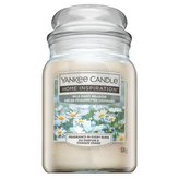 Vonná svíčka Yankee Candle z kolekce  provoní váš domov až na hodin. Tato květinová vůně vám zpříjemní každý den!