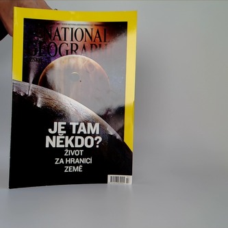 Je tam někdo? Život za hranicí země