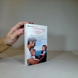 Hvězdy nad pouští a řecká idylka