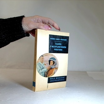 Člověk v meziplaetárním prostoru