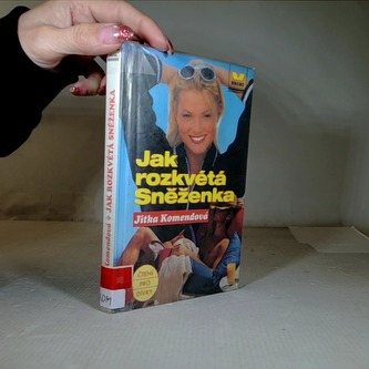 Jak rozkvétá Sněženka