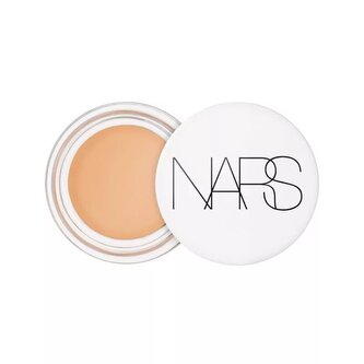 NARS Rozjasňovač pod oči (Light Reflecting Undereye Brightener) 6 g Odstín Goldeneye (Medium 1) woman