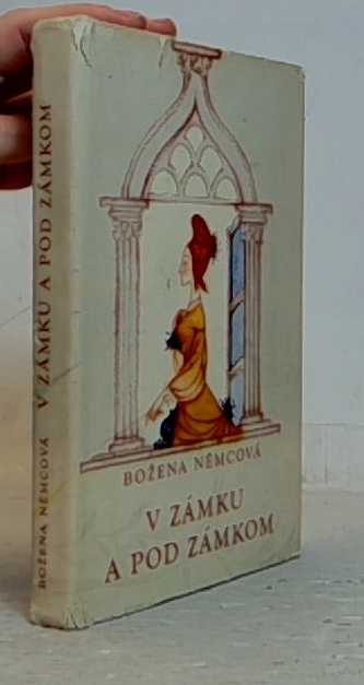 V zámku a pod zámkom