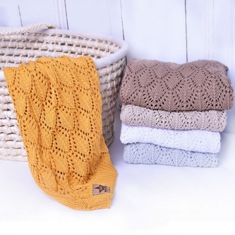 Luxusní bavlněná háčkovaná deka, dečka. ažurková LOVE, 75x95cm - hořčicová