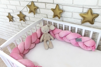 Mantinel Baby Nellys pletený cop velvet - světle růžový