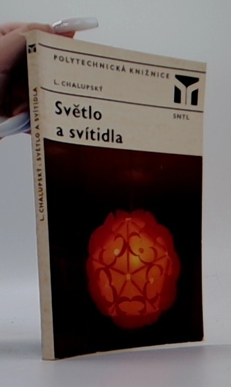 Světlo a svítidla