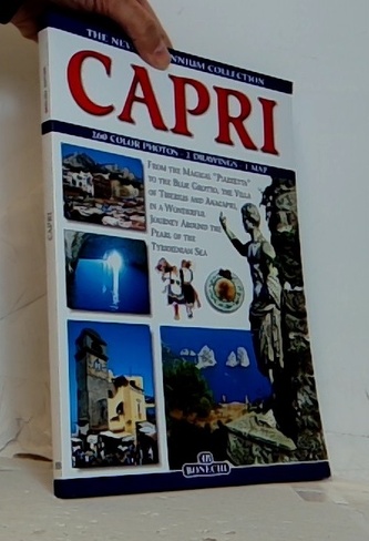Capri (260 color photos, 2 drawings, 1 map)