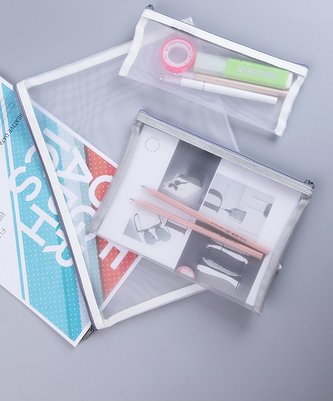 Pouzdro na psací potřeby ze síťoviny se zipem A4 A3354