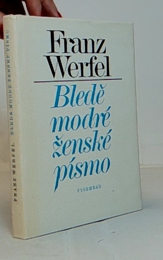 Bledě modré ženské písmo