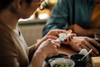 Nůž roztírací "Functional Form", 8 cm, FISKARS 1057546