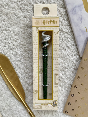 Propiska s kolejí, Harry Potter Typ: Propiska s kolejí - Zmijozel (had)