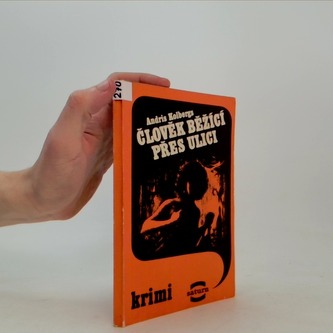 Člověk běžící přes ulici