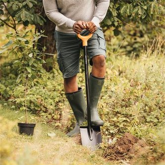 Rýč "Solid", černá, špičatý, FISKARS 1066716