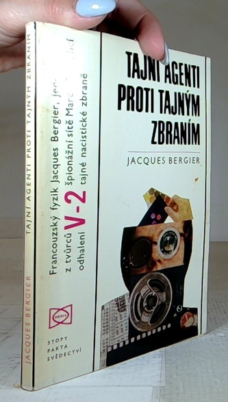 Tajní agenti proti tajným zbraním