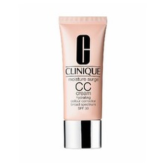Clinique Hydratační CC krém Moisture Surge SPF 30 (CC Cream Hydrating Colour Corrector) 40 ml Hydratační CC krém Moisture Surge SPF 30 (CC Cream Hydrating Colour Corrector) 40 ml - Odstín Medium woman