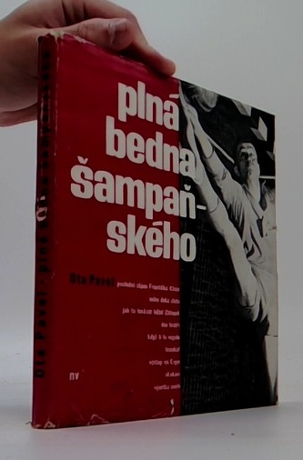 Plná bedna šampaňského