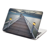 Samolepka na notebook Dřevěné molo: 38x26 cm