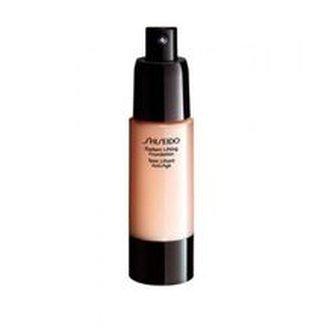 Shiseido Rozjasňující liftingový make-up (Radiant Lifting Foundation) 30 ml Rozjasňující liftingový make-up (Radiant Lifting Foundation) 30 ml - Odstín I100 Very Deep Ivory woman