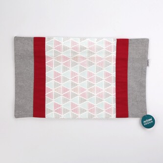 DEKORATIVNÍ POVLAK NA POLŠTÁŘ 30X50CM TROJÚHELNÍKY DEKORACE II