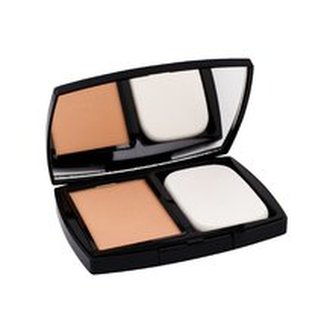 Chanel Dlouhotrvající matující make-up SPF 15 Le Teint Ultra (Flawless Foundation) 30 ml Dlouhotrvající matující make-up SPF 15 Le Teint Ultra (Flawless Foundation) 30 ml - Odstín 50 Beige woman