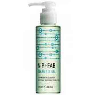 Nip + Fab Clean Fix Gel Foaming Facial Gel - Čisticí pleťový gel 120 ml pro ženy