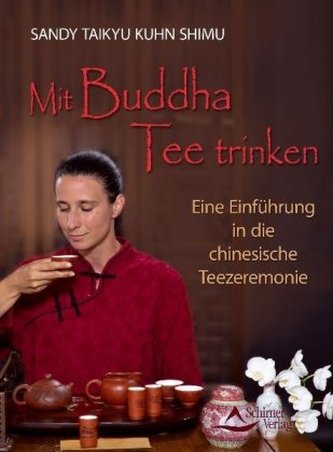 Mit Buddha Tee trinken