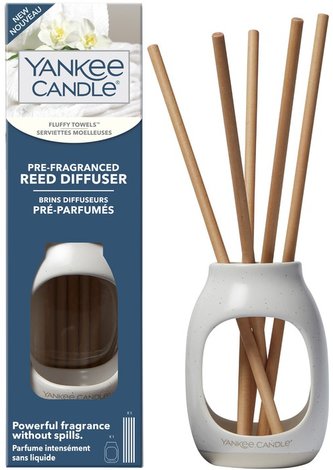 Yankee Candle Pre-Fragranced Reed Diffuser Fluffy Towels