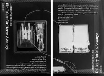 Ein Paket für Herrn Assange. Delivery for Mr. Assange