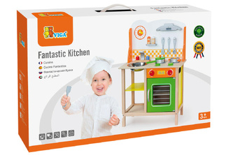 Dřevěná kuchyňka s troubou