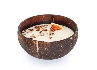 Tropikalia Svíčka v kokosu - vůně mandarinka