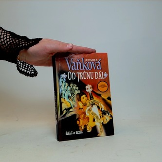 Od trůnu dál